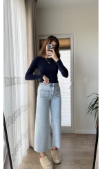 Önü Cepli Tasarım Buz Mavisi Jean