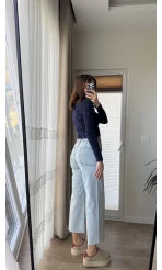 Önü Cepli Tasarım Buz Mavisi Jean