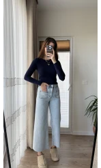 Önü Cepli Tasarım Buz Mavisi Jean