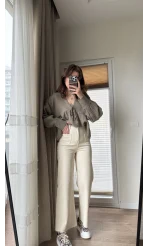 Önü Cepli Tasarım Krem Jean