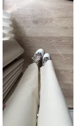 Önü Cepli Tasarım Krem Jean