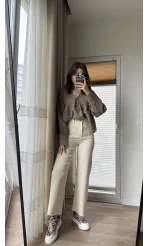 Önü Cepli Tasarım Krem Jean