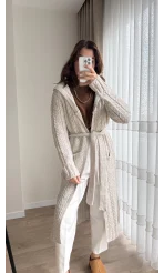 Örgü Uzun Kapüşonlu Kuşaklı Hırka