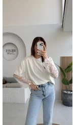 Oversize Bilek Detay Dantel Kol T-shirt - Ekru