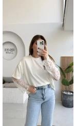 Oversize Bilek Detay Dantel Kol T-shirt - Ekru