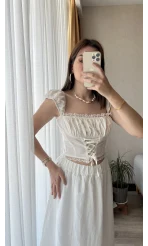 Penapella Beyaz Dantelli Crop