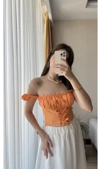 Penapella Turuncu Dantelli Crop