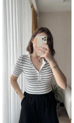 Düğme Yaka Beyaz Çizgili T-Shirt
