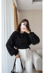 Püsküllü Siyah Kazak