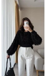 Püsküllü Siyah Kazak