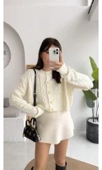 Rachel Gold Düğme Detay Crop Hırka - Ekru