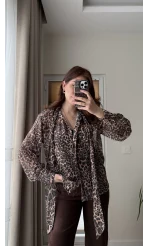 Şifon Leopar Fular Detay Bluz