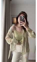 Şifon Yeşil Fular Detay Bluz