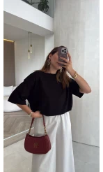 Sırtı Kalp Detay Siyah T-Shirt - Kod: 1113
