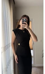 Siyah Altın Tokalı Elbise