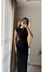 Siyah Altın Tokalı Elbise