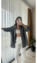 Siyah Beyaz Jakarlı Cepli Gömlek Hırka