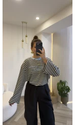 Siyah Çizgili Mavi Baskılı Sweatshirt - Kod: 1126