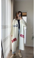 Slogan Nakışlı Detaylı Uzun Hırka Ekru