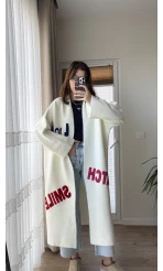 Slogan Nakışlı Detaylı Uzun Hırka Ekru