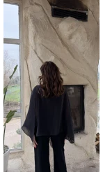 ÖN SİPARİŞ - Uçuşan Pelerin Bluz - Siyah - Kod: 5026