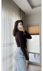 V Yaka Oys Acı Kahve