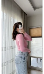 V Yaka Oys Pembe
