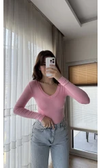 V Yaka Oys Pembe