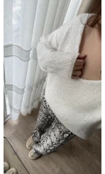 V Yaka Payetli Ekru Kazak