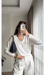 Valerie V Yaka Esnek Likralı Bluz Beyaz