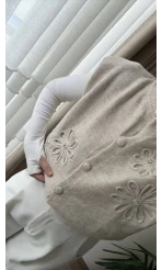 Vatkalı Krem Taşlı Yelek