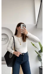 Yaka Detaylı Uzun Kol Body - Beyaz