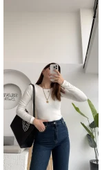 Yaka Detaylı Uzun Kol Body - Beyaz