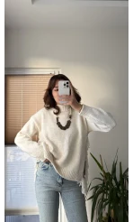 Yanlardan Püsküllü Kazak