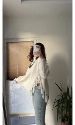 Yanlardan Püsküllü Kazak