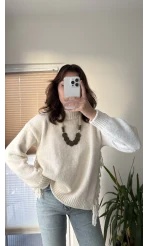 Yanlardan Püsküllü Kazak