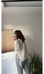 Yanlardan Püsküllü Kazak