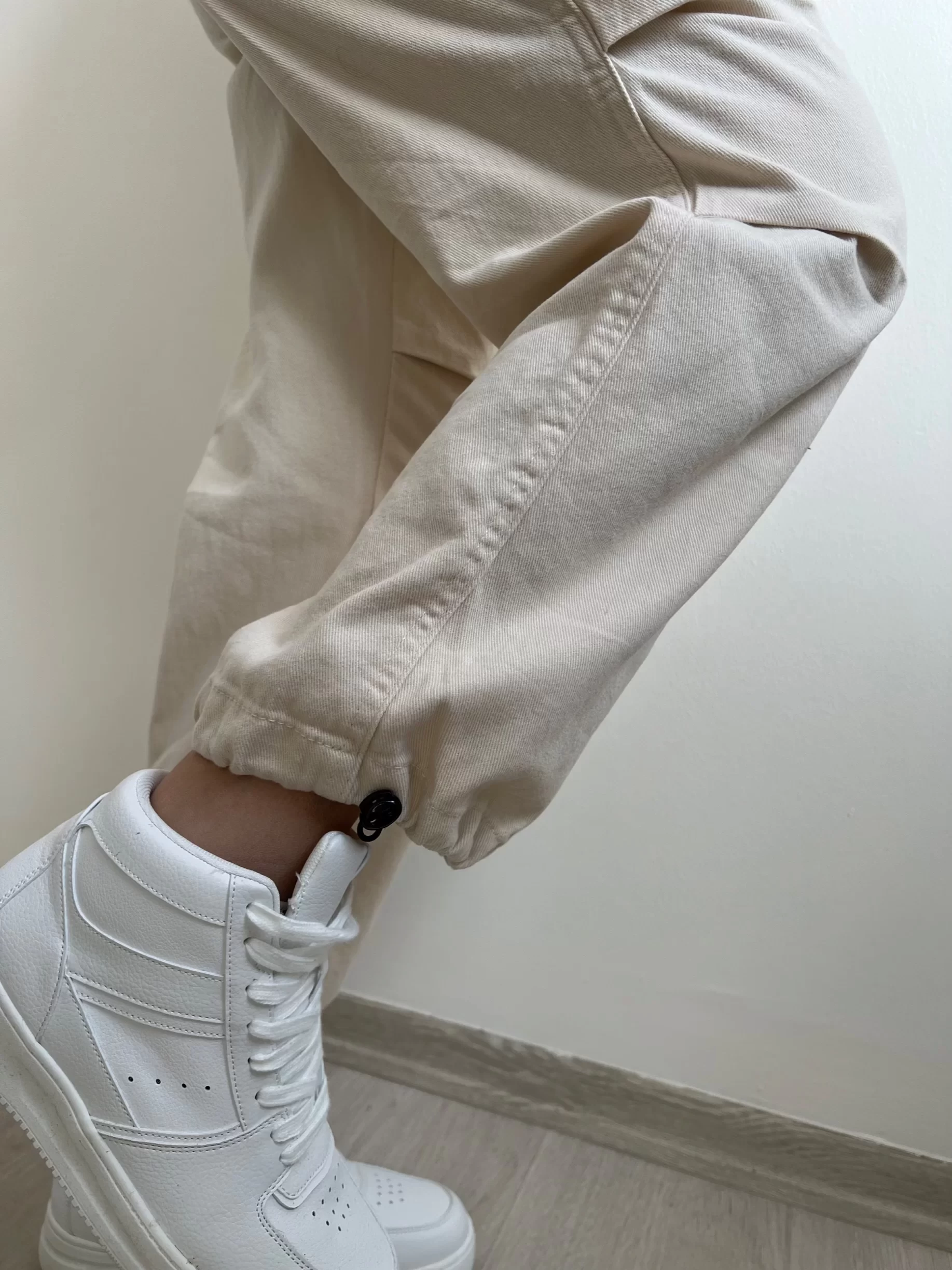 Paraşüt Krem Pantolon
