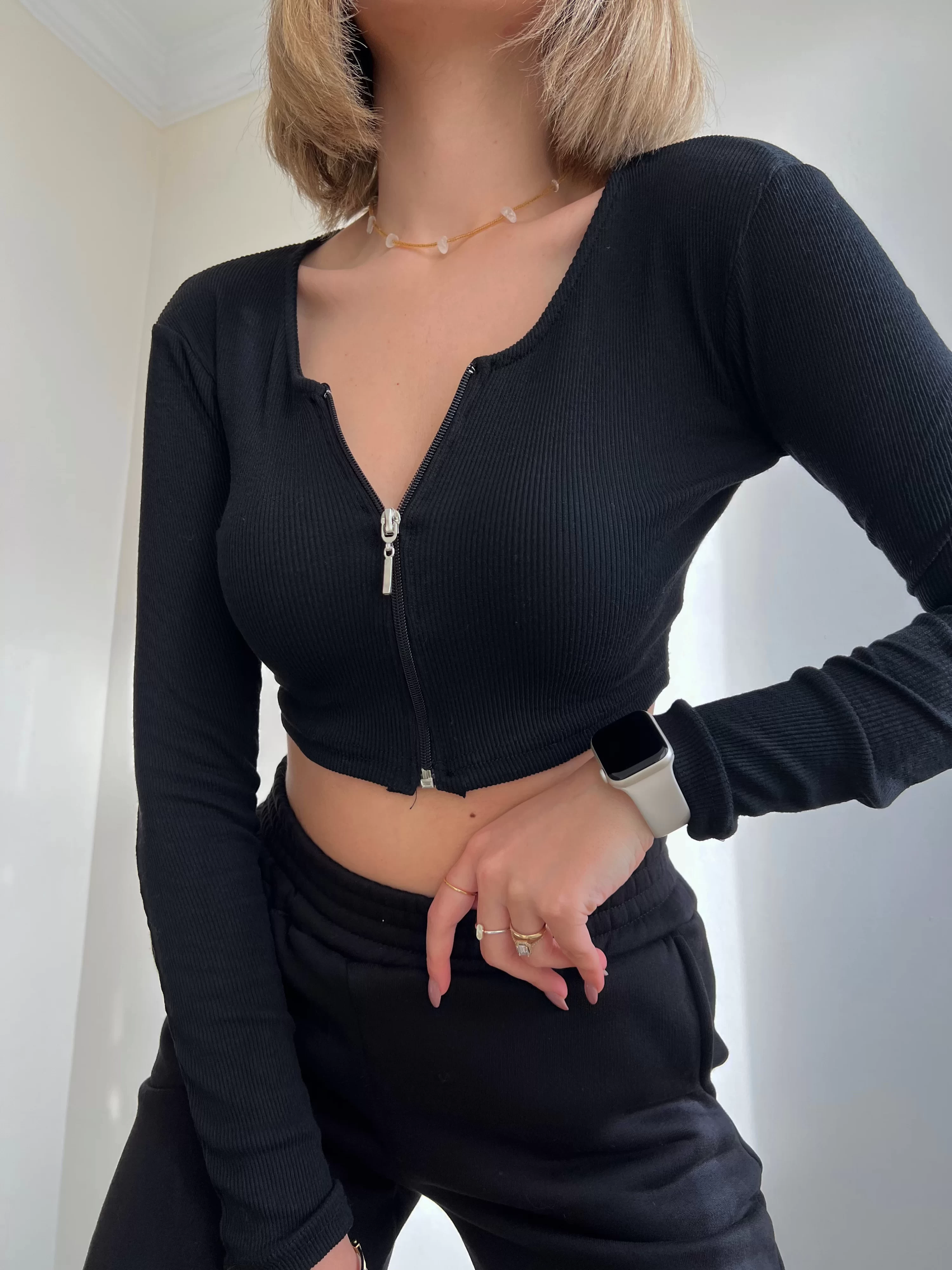 Siyah Fitili Crop Hırka