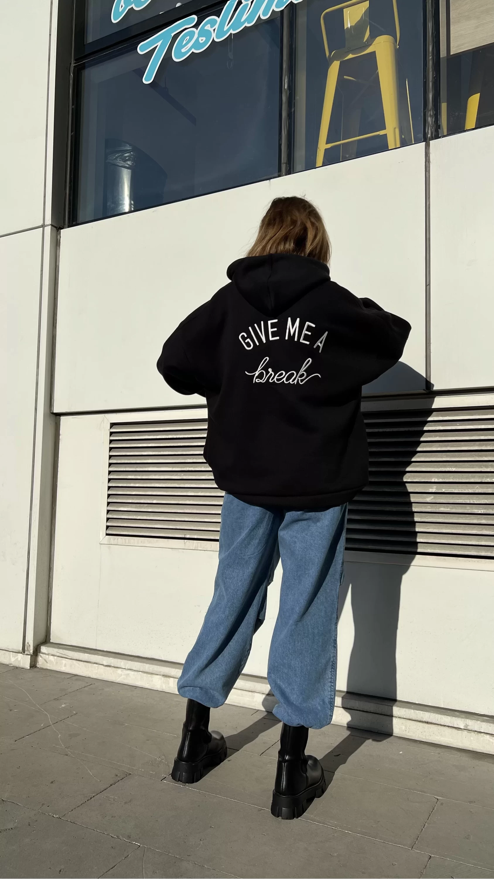 Siyah Oversize Baskılı Sweatshirt Kapüşonlu