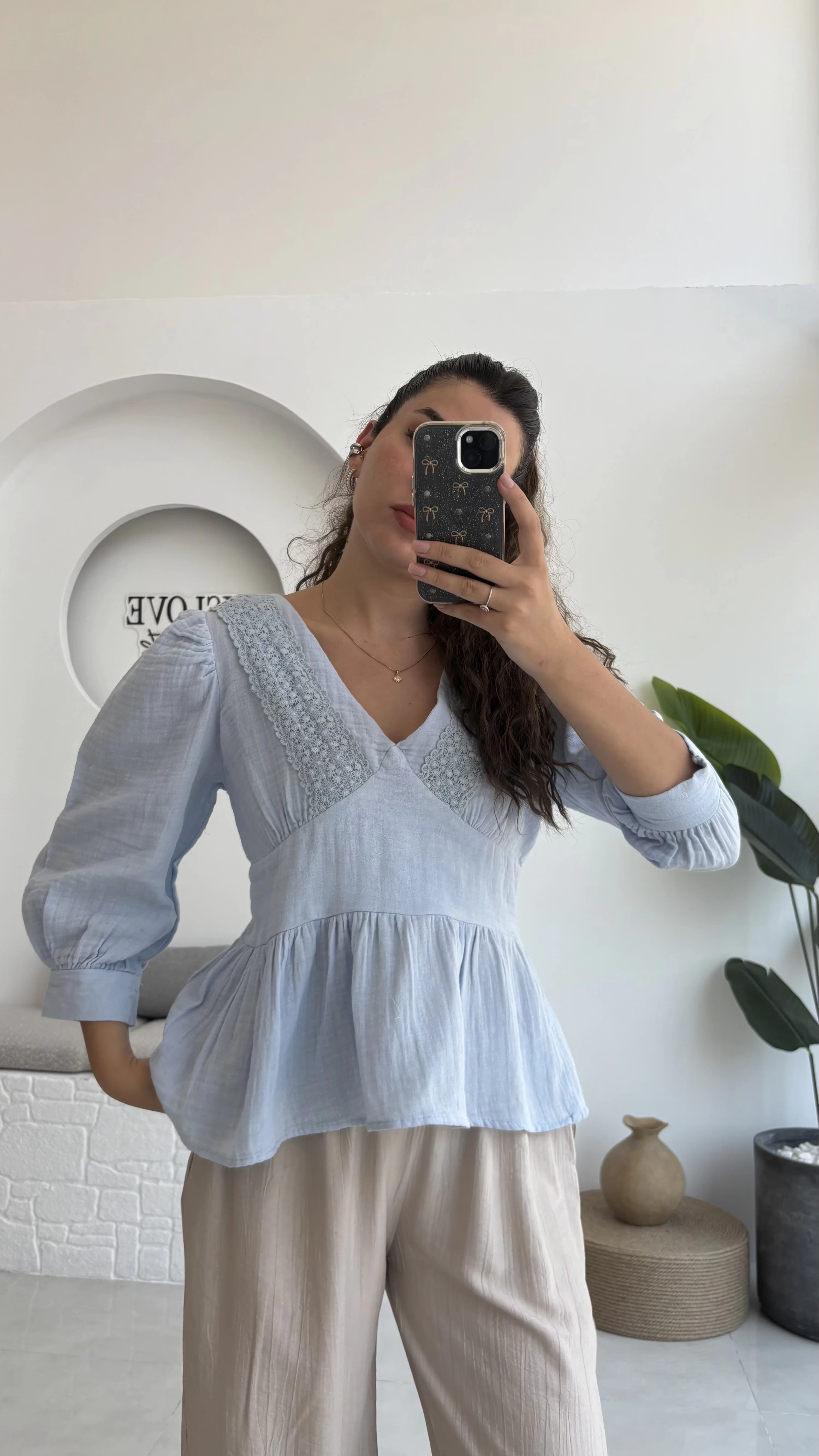 1034 - Freesia Dantel Detay Müslin Bluz - Bebe Mavisi