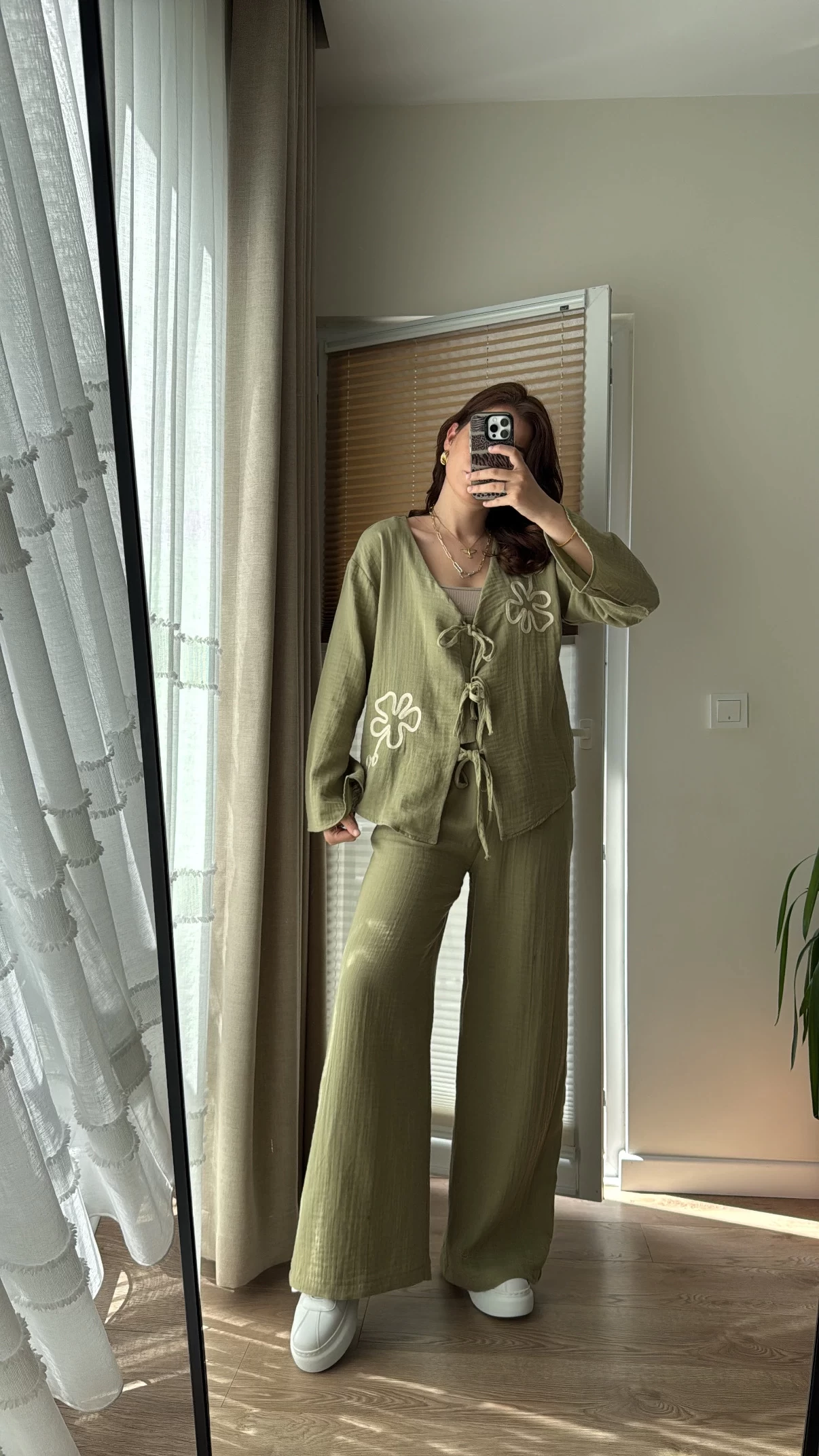 Bella Müslin Nakışlı Takım Haki