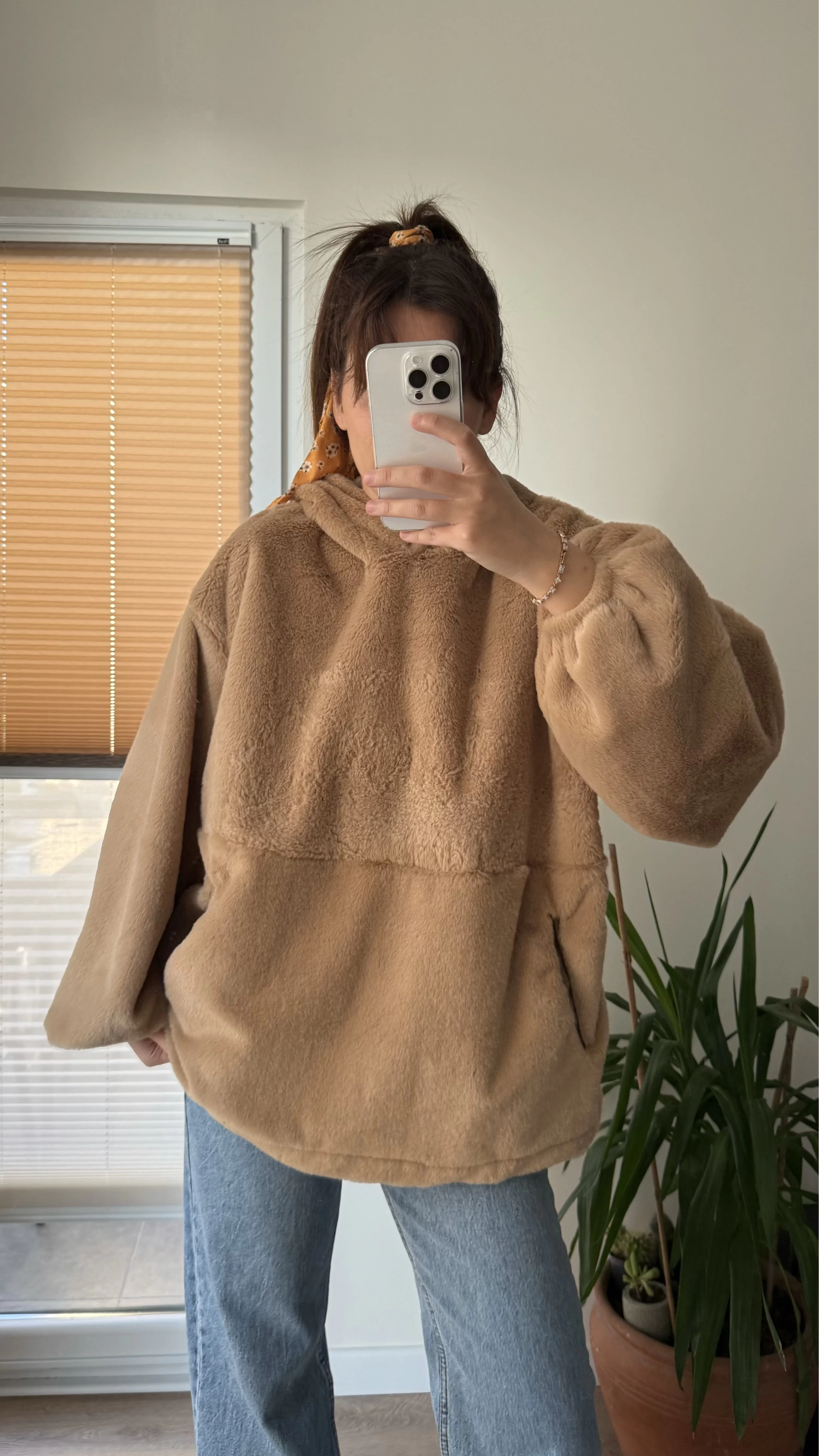 Cepli Peluş Uzun Kapüşonlu Sweatshirt Camel