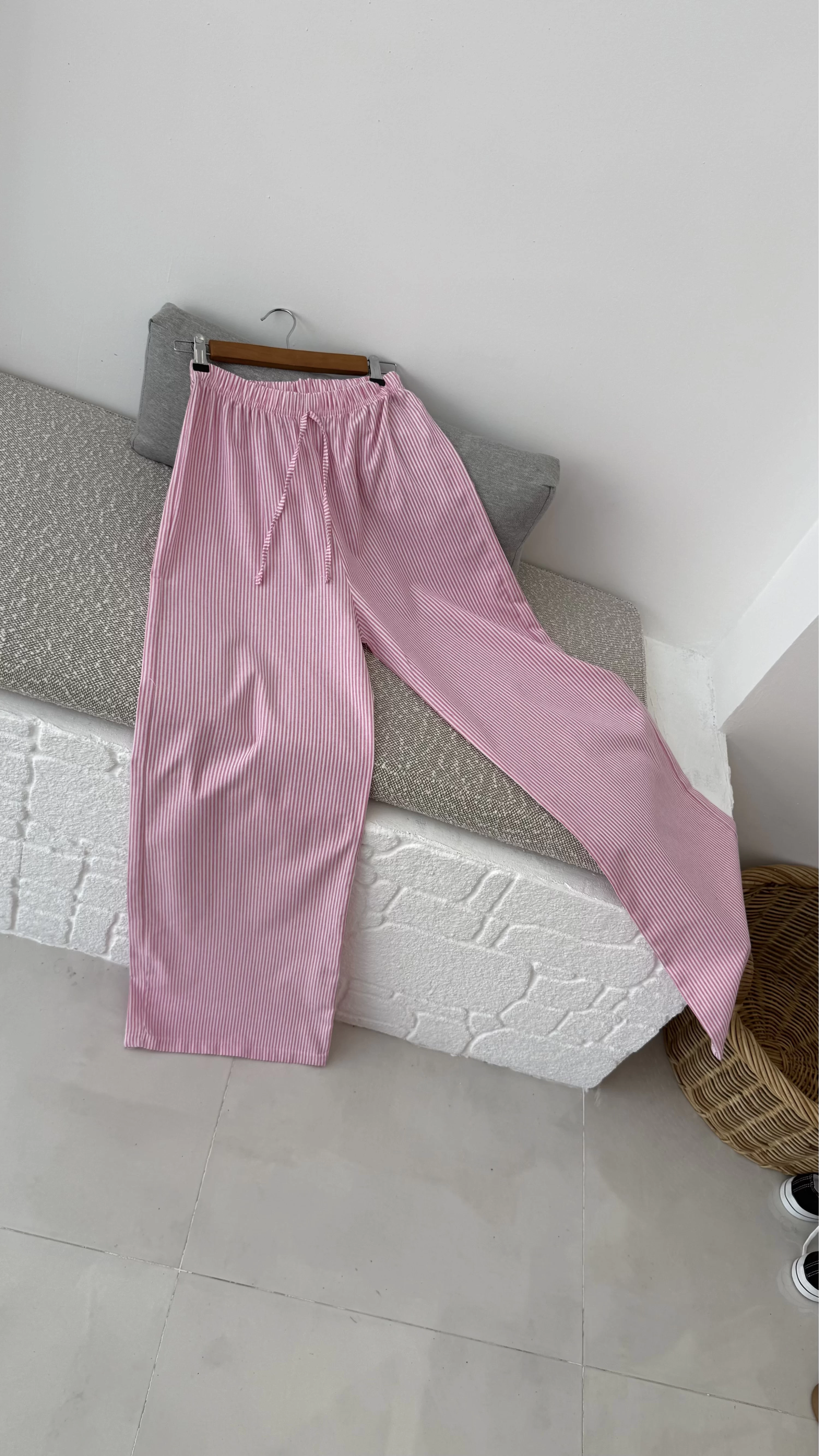 Çizgili Pembe Pantolon