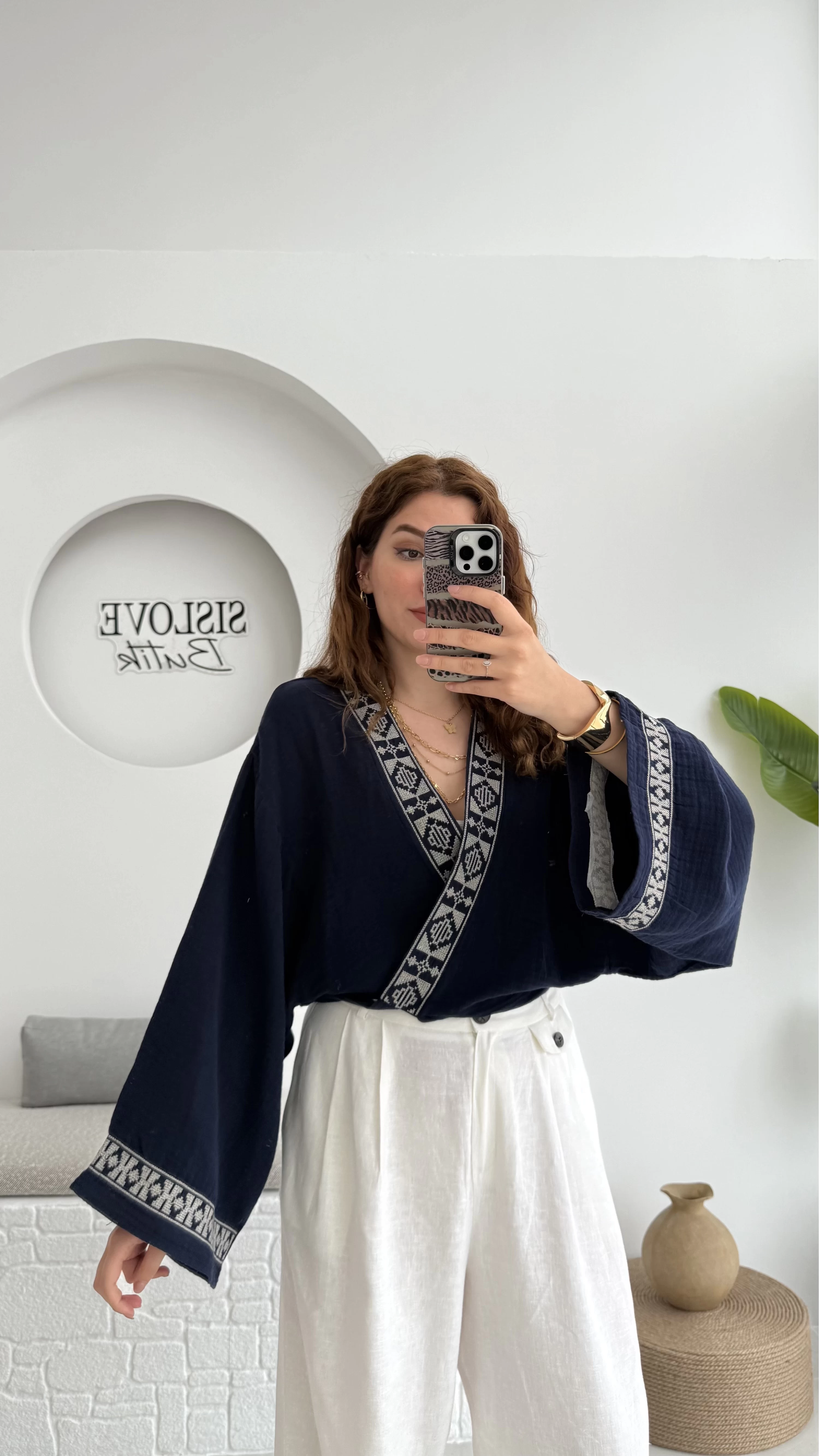 Geniş Kol Nakışlı Bağlamalı Kimono - Lacivert - 7014