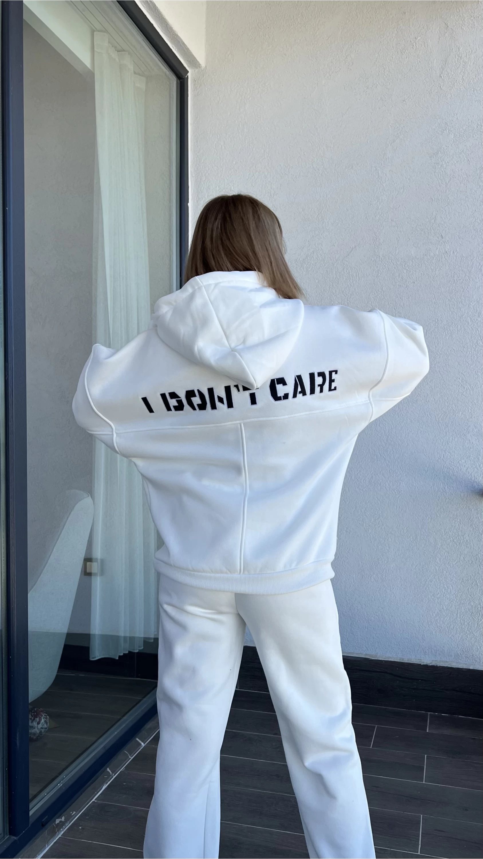 I Don’t Care Beyaz 3 İplik Takım