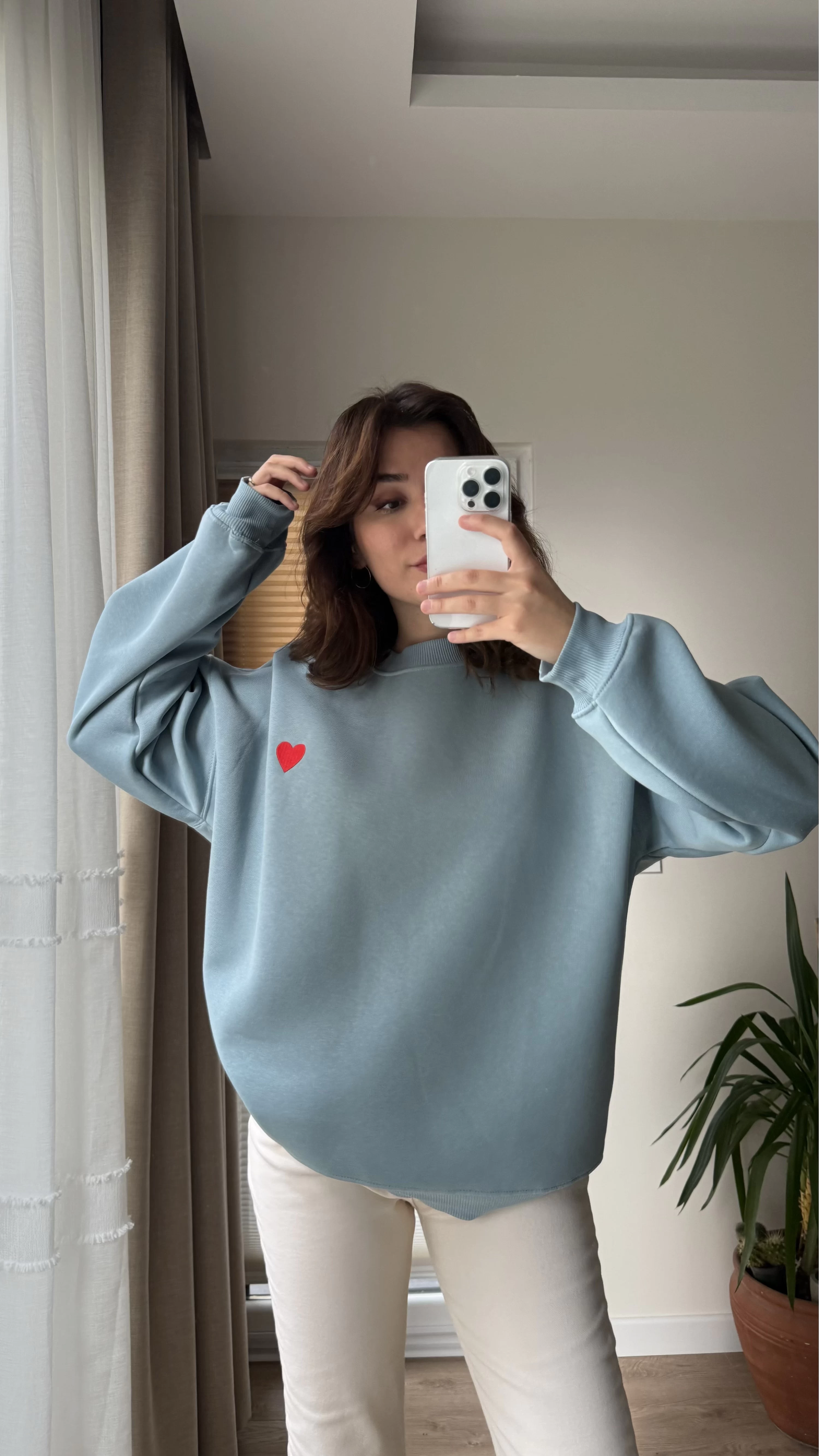 Kalp Nakışlı Sweatshirt Şardonlu Turkuaz