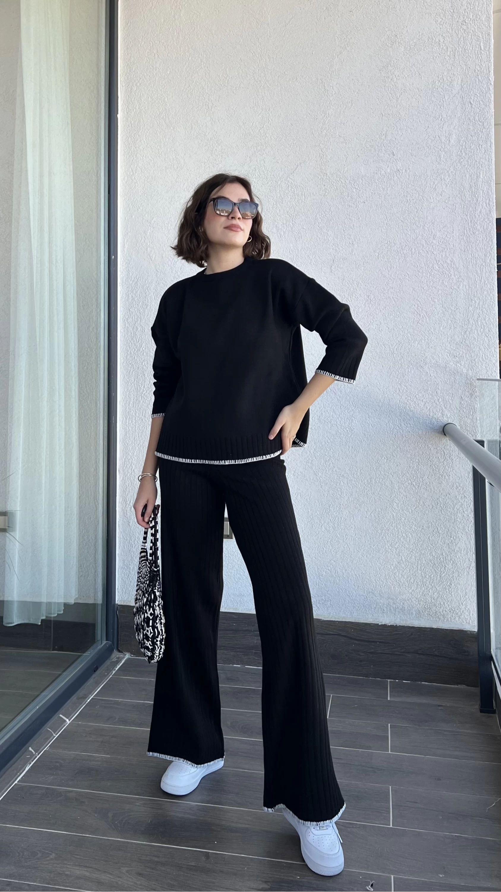 Leyla Siyah Triko Takım