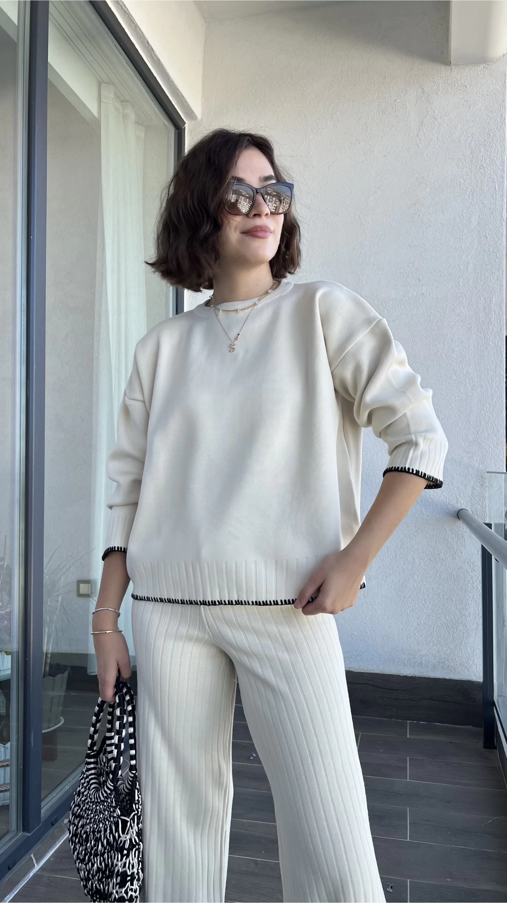 Leyla Krem Triko Takım