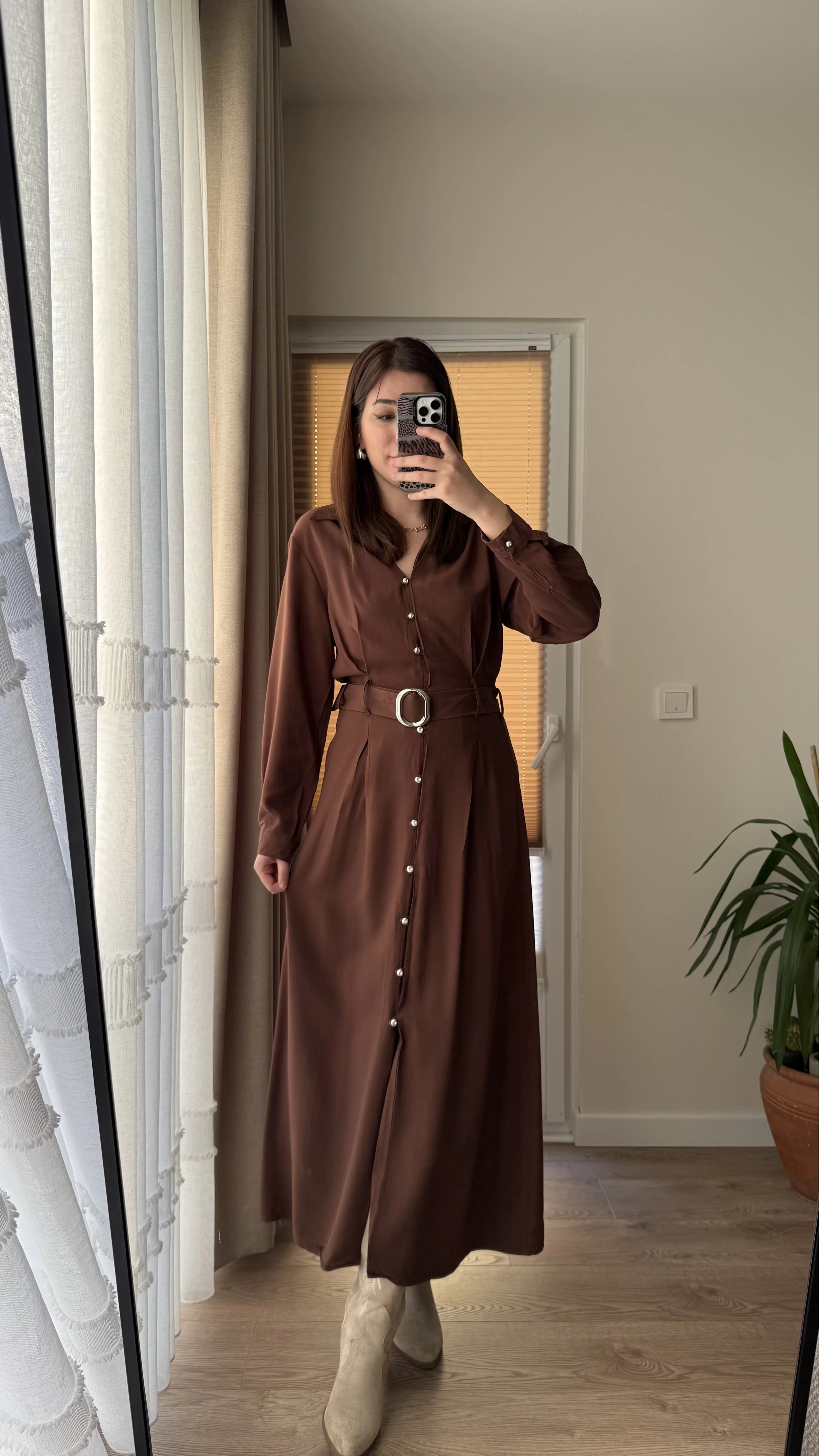 Matilda Kahverengi Kuşaklı Taşlı Elbise
